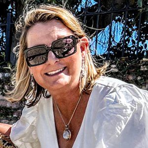 Meet your Posher, Pam